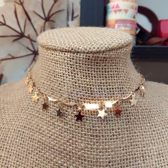Boutique Cute Star Choker Necklace - Picture 2 of 7